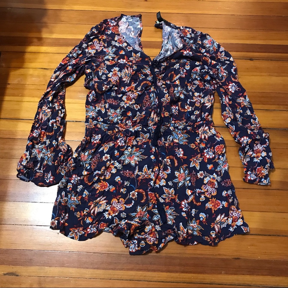 Forever 21 plus size 2x long sleeve printed romper